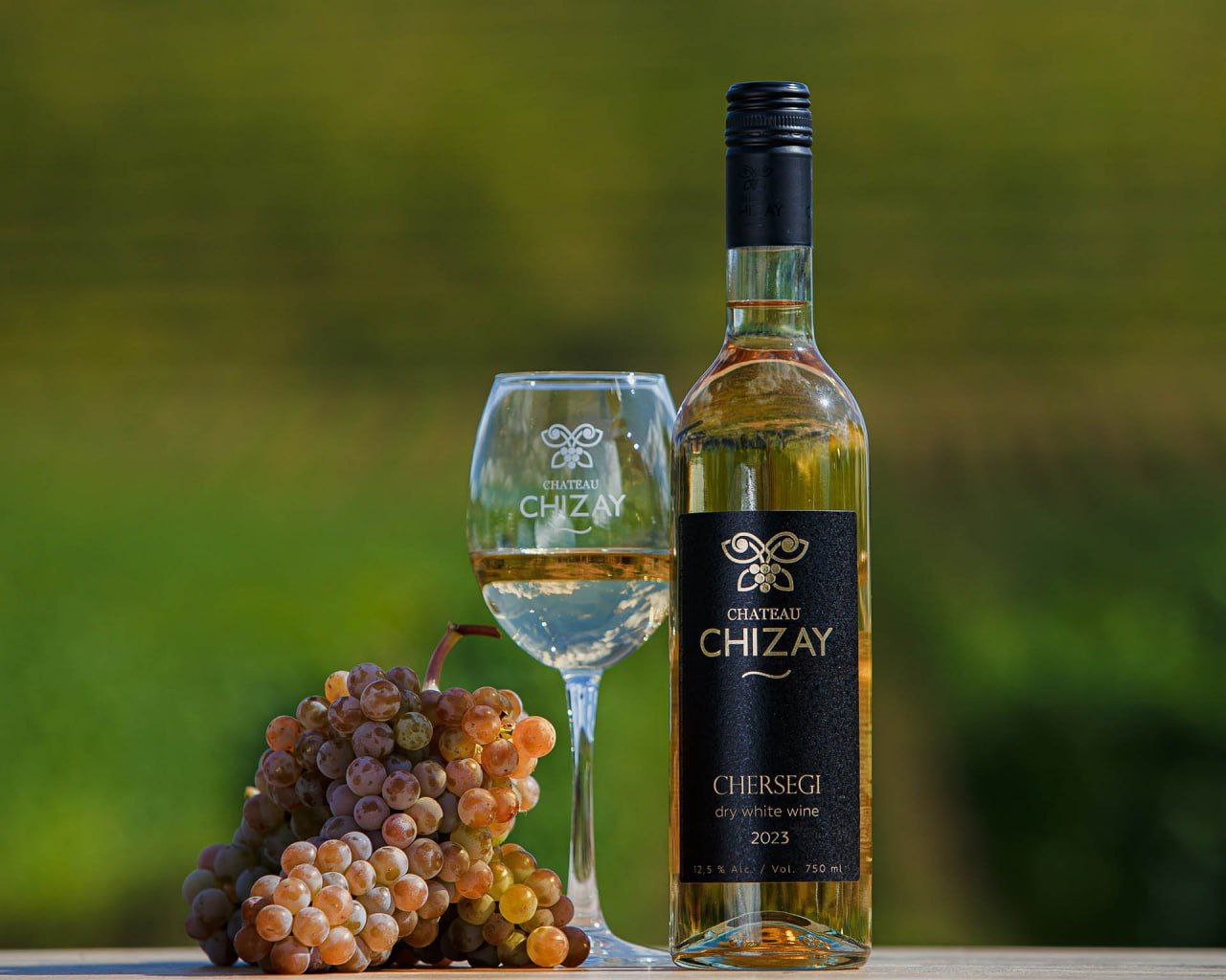 Купити Закарпатське вино Черсегі - Chateau Chizay