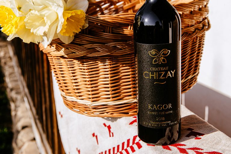 Kagor sweet red wine Chateau Chizay