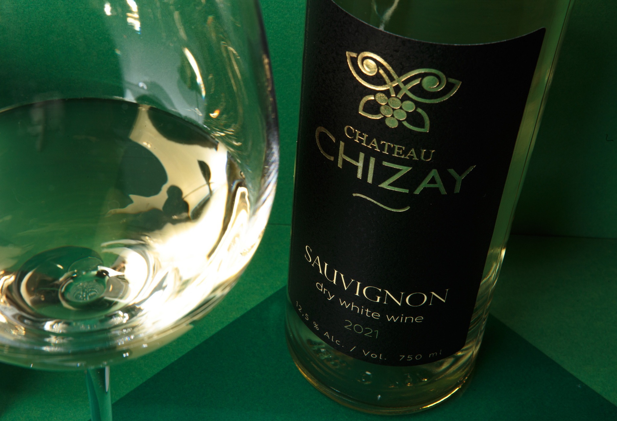 Купити онлайн сухе біле вино Совіньйон/Sauvignon