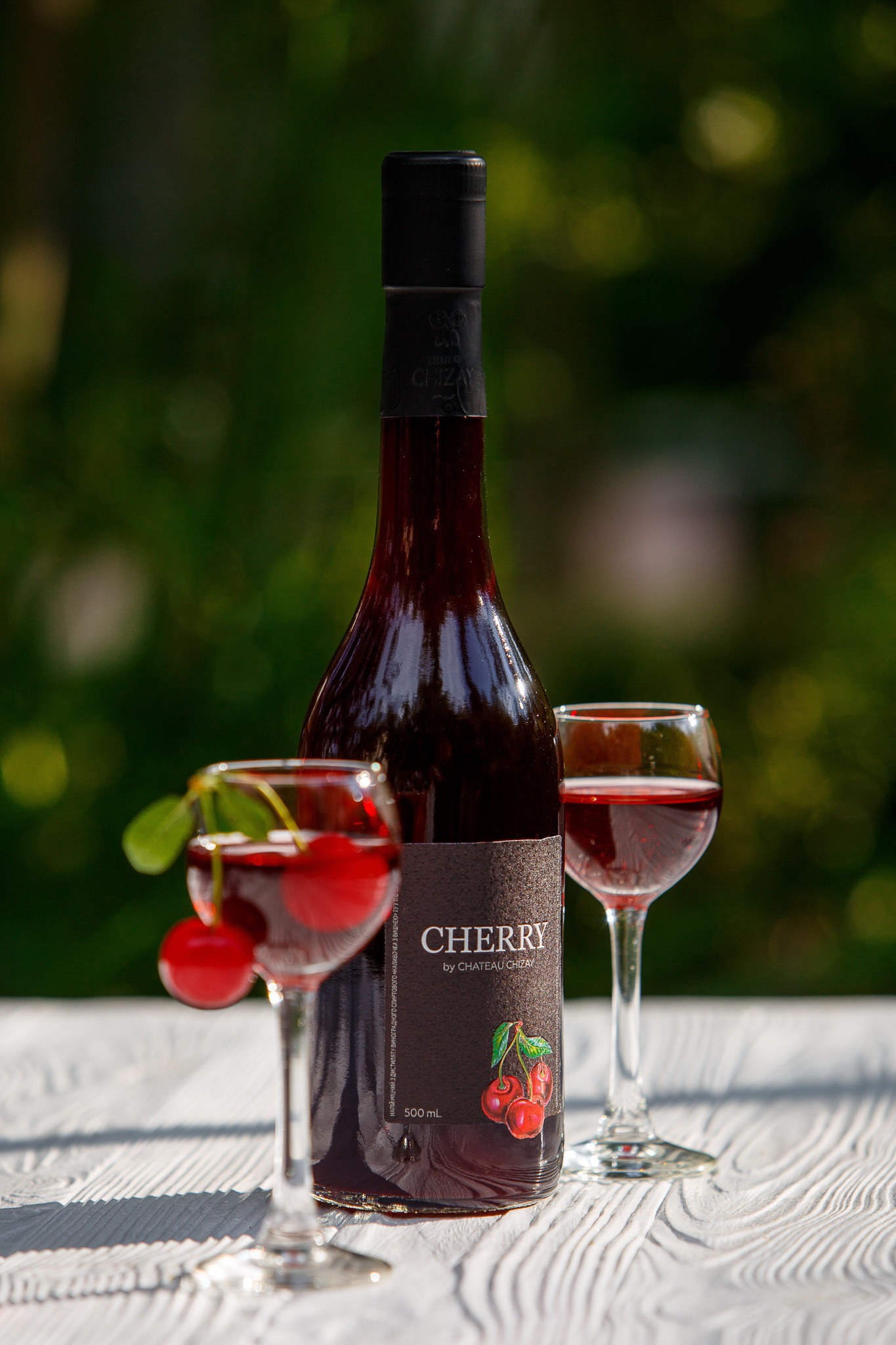 Вишнева наливка Cherry. В основі виноградний дистилят