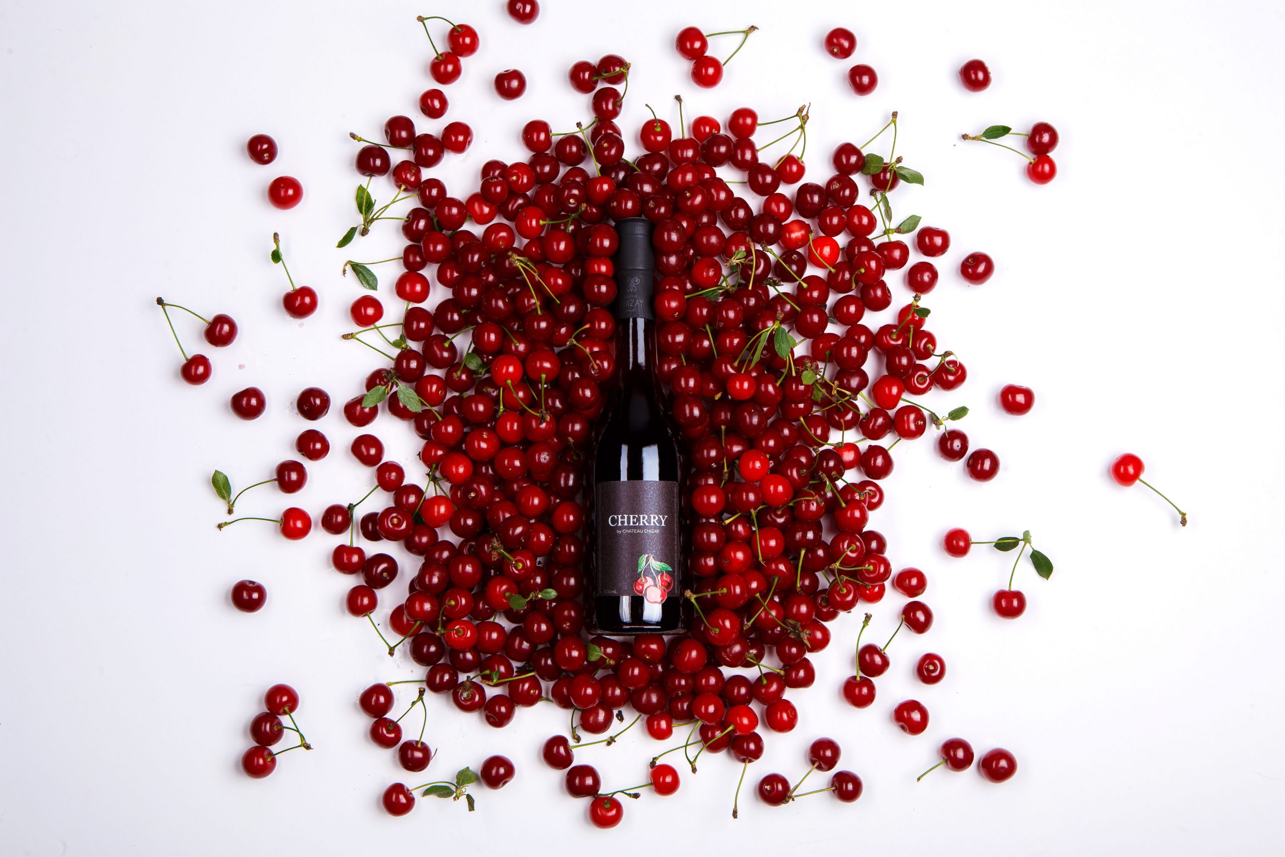 Вишнева наливка Cherry. В основі виноградний дистилят