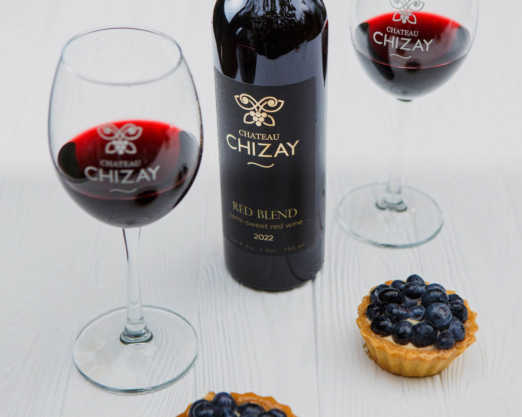 Напівсолодке червоне вино Red Blend