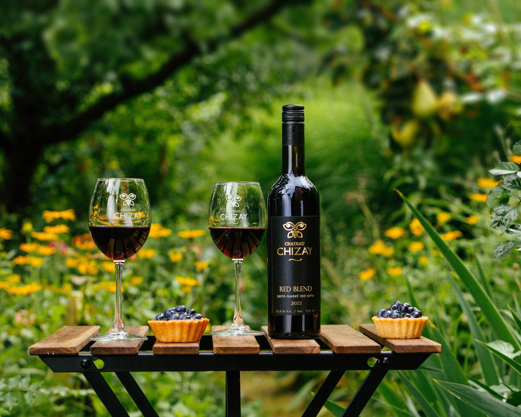 Напівсолодке червоне вино Red Blend