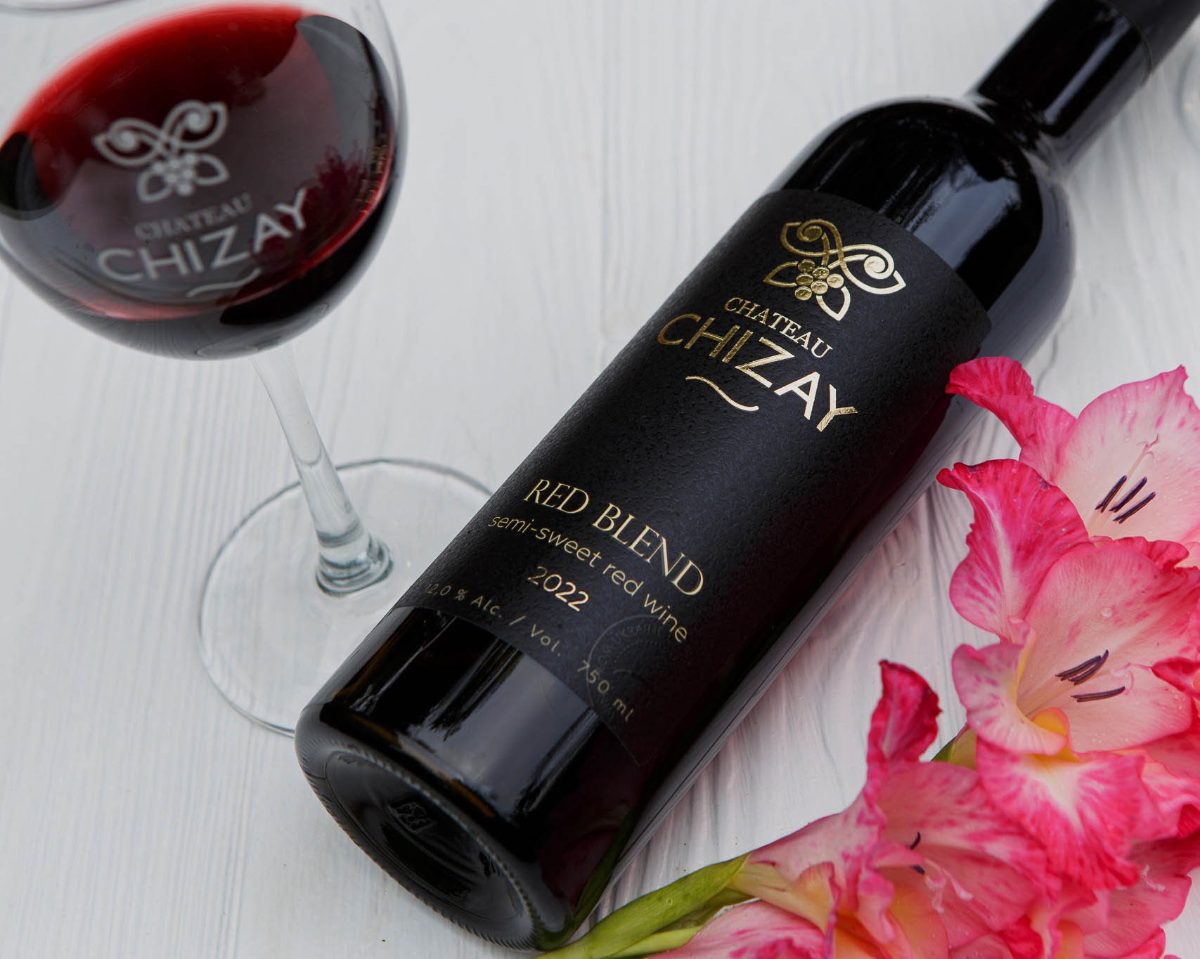 Напівсолодке червоне вино Red Blend