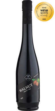 Виноградні міцні напої: Grape White Blend, вишнева наливка Cherry